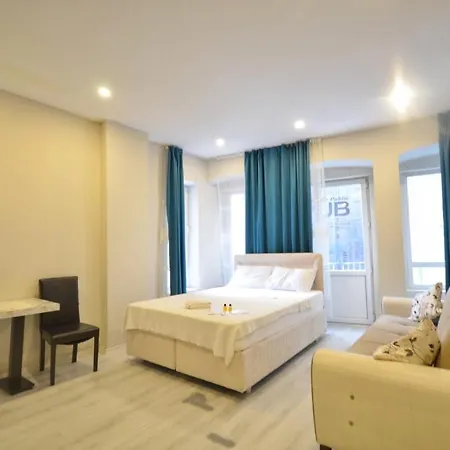 Trilya Hotel *